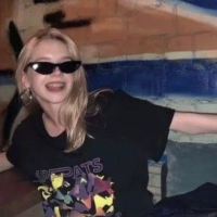 Heibao user Kiki enjoys the Android app.